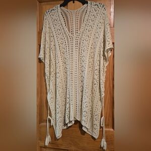 NWOT Crochet Poncho Style Cover Up